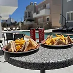 Diamond Deluxe Pool&bar Apartman