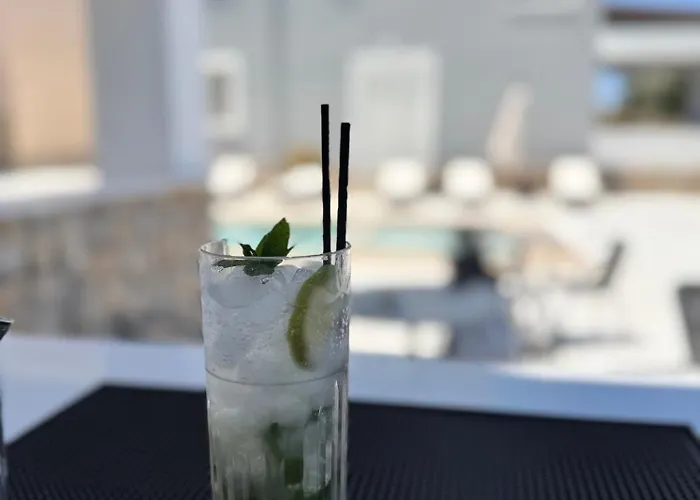 Diamond Deluxe Pool&bar شقة *