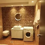 Diamond Deluxe Pool&bar Apartment