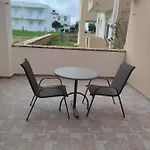 Diamond Deluxe Pool&bar Apartment