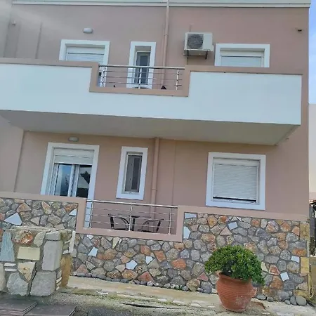 Diamond Deluxe Pool&bar Apartment *