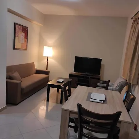 Diamond Deluxe Pool&bar Мастихари