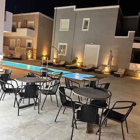 Diamond Deluxe Pool&bar Mastichari (Kos)